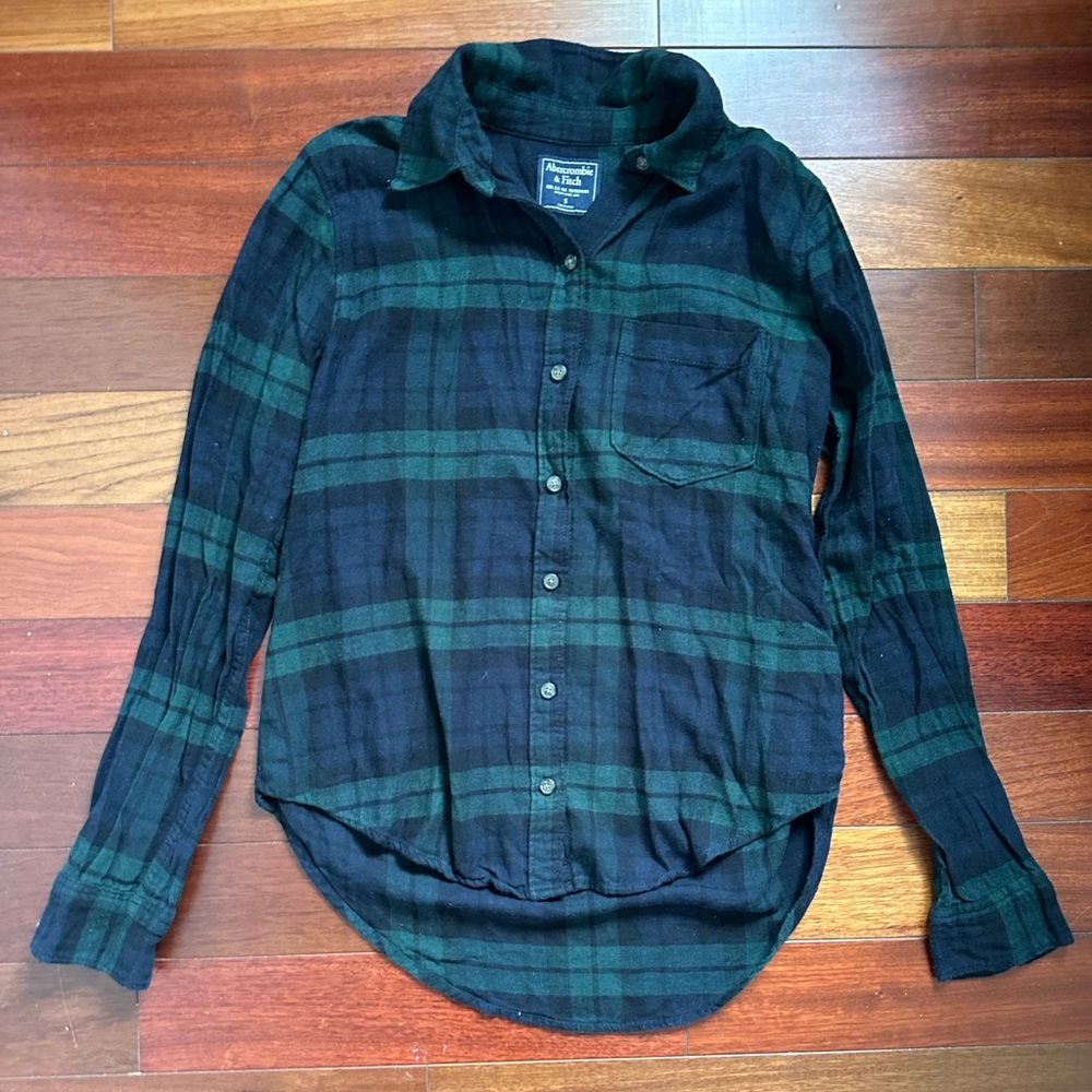 Abercrombie & Fitch Flannel Button Down Top